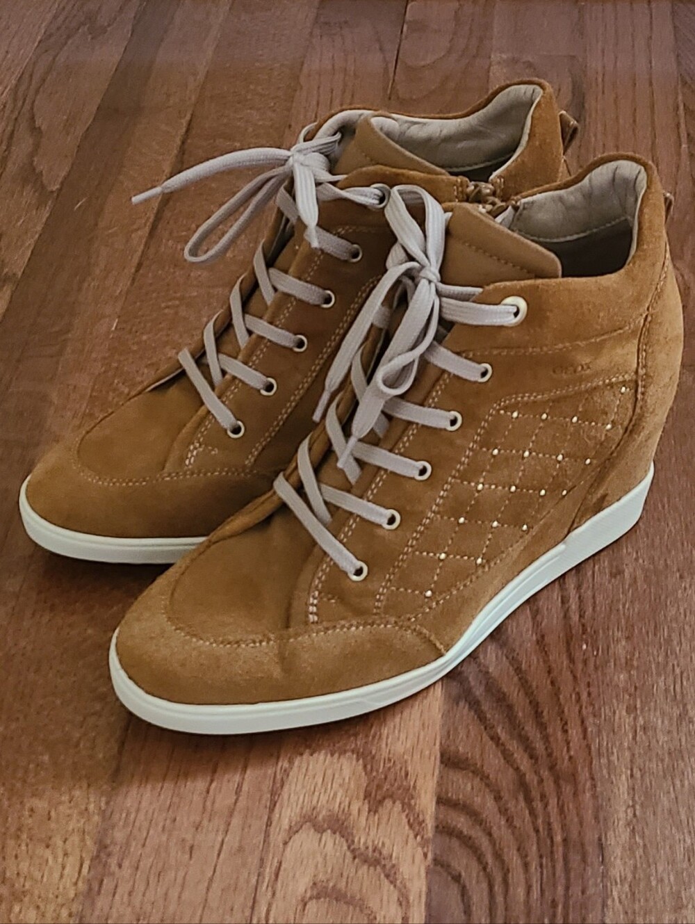 GEOX Women’s Suede Wedge Sneakers Tan Cognac Studded Side Zip EU 39